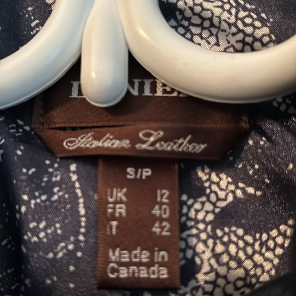 Danier Italian leather coat. - Picture 2 of 4